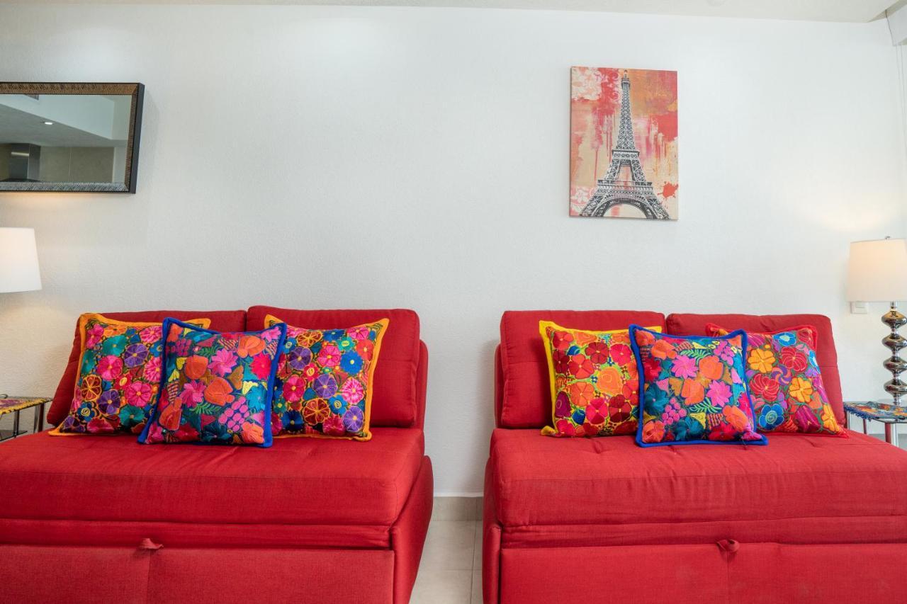 Ocean Front Condo Sleeps 4 Adults-Grand Venetian T3000-1606 Пуерто Валярта Екстериор снимка